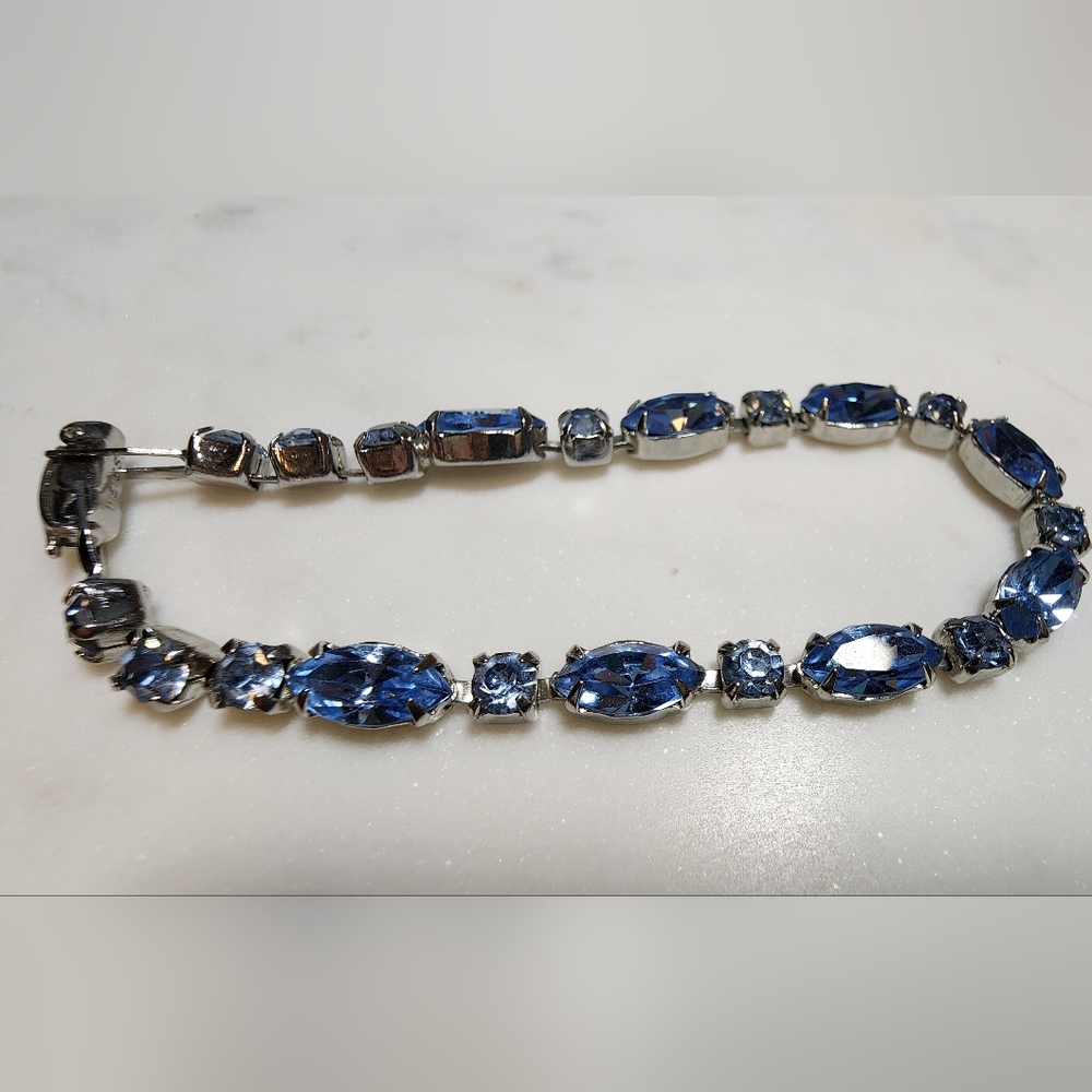 Vintage Weiss Two-tone Blue Rhinestone Bracelet Silver-Tone Mid-century 50s–60s - Picture 9 of 17